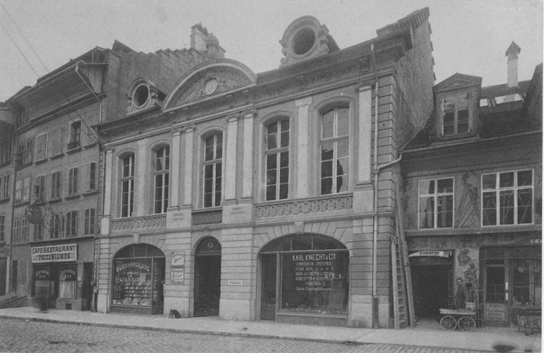 Fassade mit Schaufenstern, Zustand zwischen 1905 und 1981